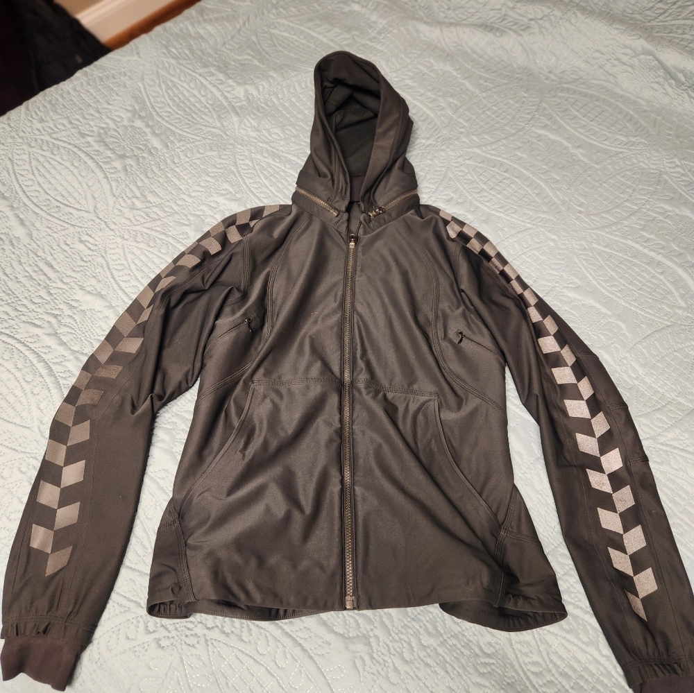 Lululemon Feelin Frosty Soft Shell size 10 - Picture 7 of 16